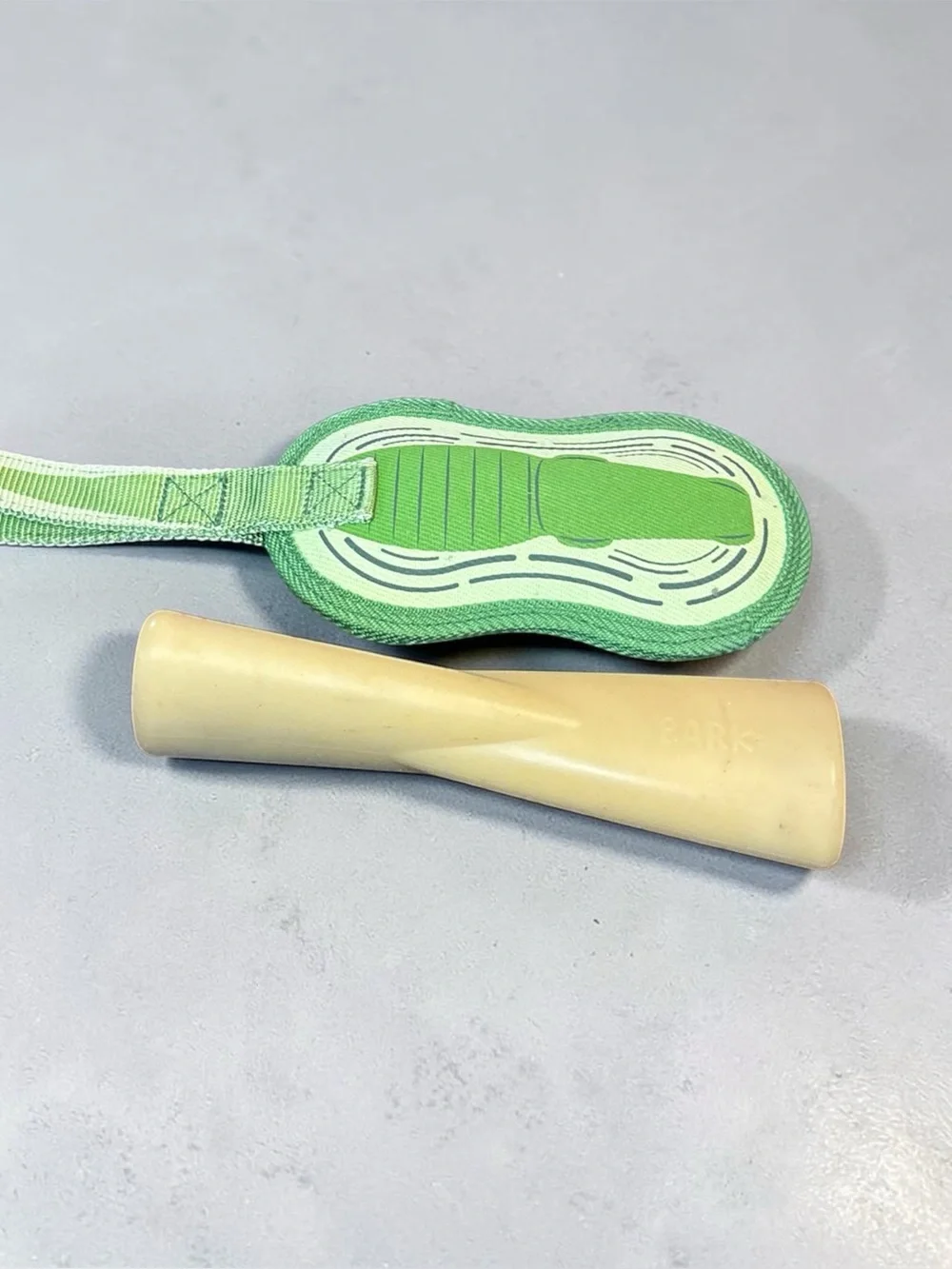 2 NWOT MEDIUM BARK BOX Super Chewer  Dog Toys
